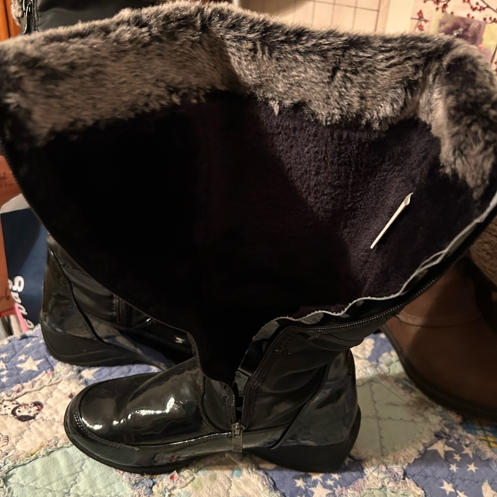 Black fur lined small wedge heel boots